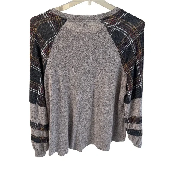 Maurice’s Plaid Sleeve Gray Sweater - Picture 5 of 8